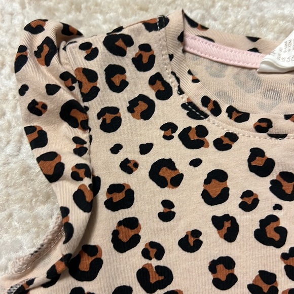 H and M Baby Girls Leopard Print Flutter Sleeve Tank! - Picture 2 of 6